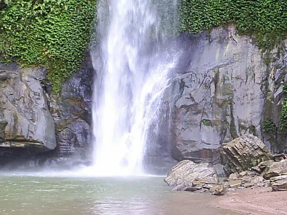 মাধবকুণ্ড জলপ্রপাত