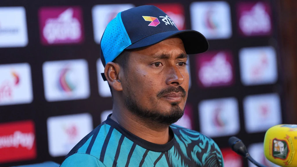 মোহাম্মদ আশরাফুলকে ব্যাটিং কোচের দায়িত্ব থেকে সরাল বিসিবি